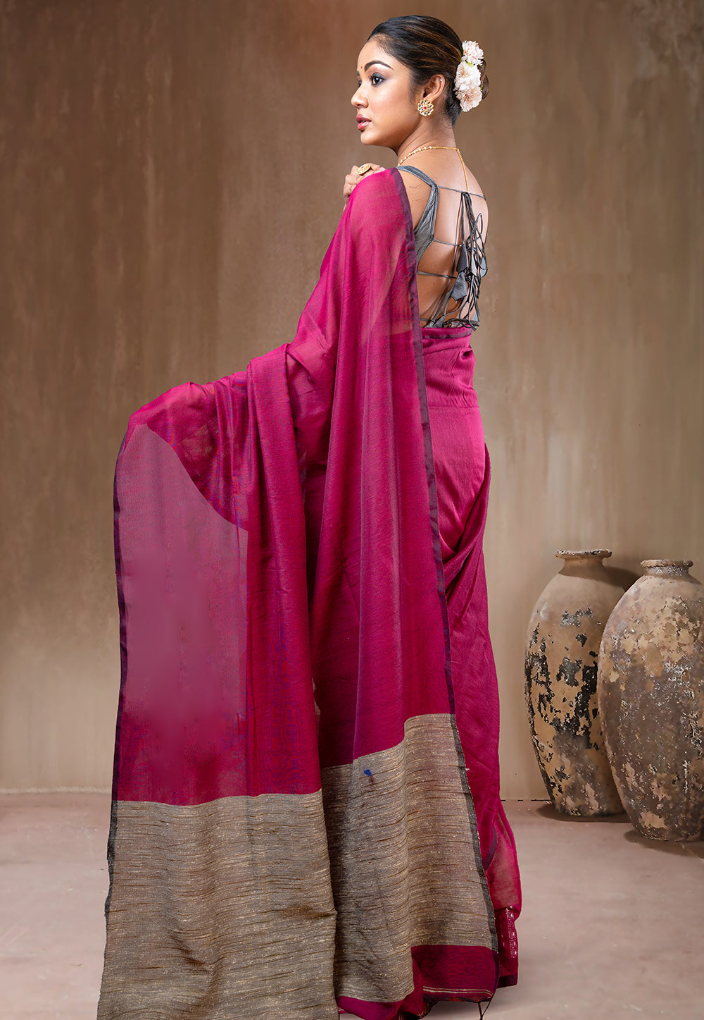 MAGENTA COTTON HANDLOOM SAREE WITH GHEECHA AND TASSEL PALLU