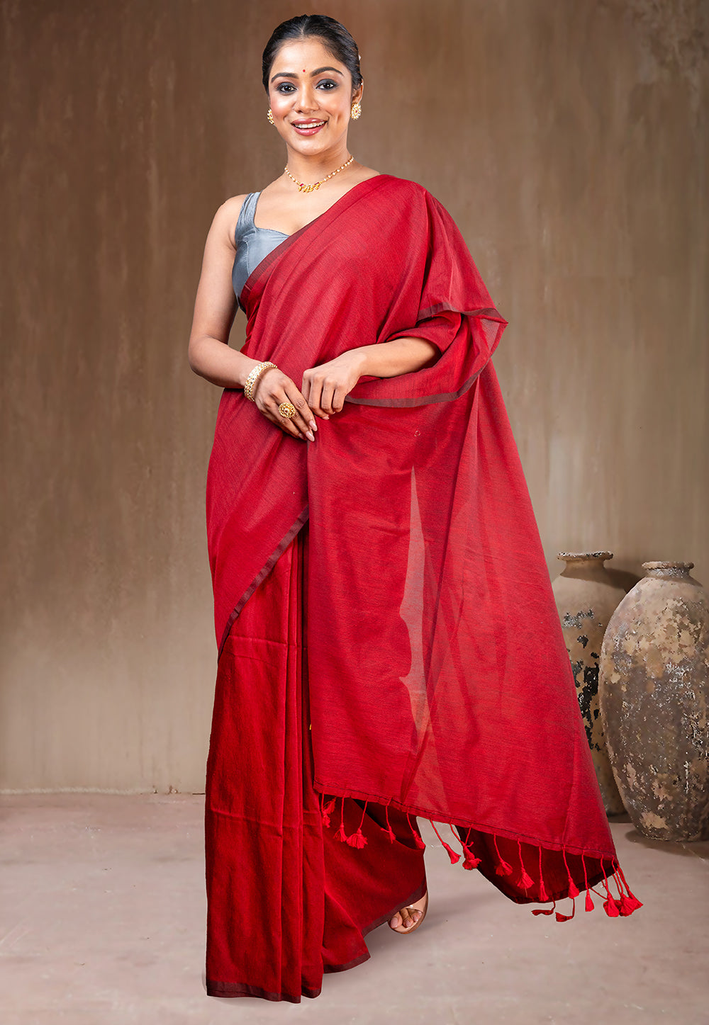 RED HANDLOOM COTTON SAREE WITH TASSEL PALLU