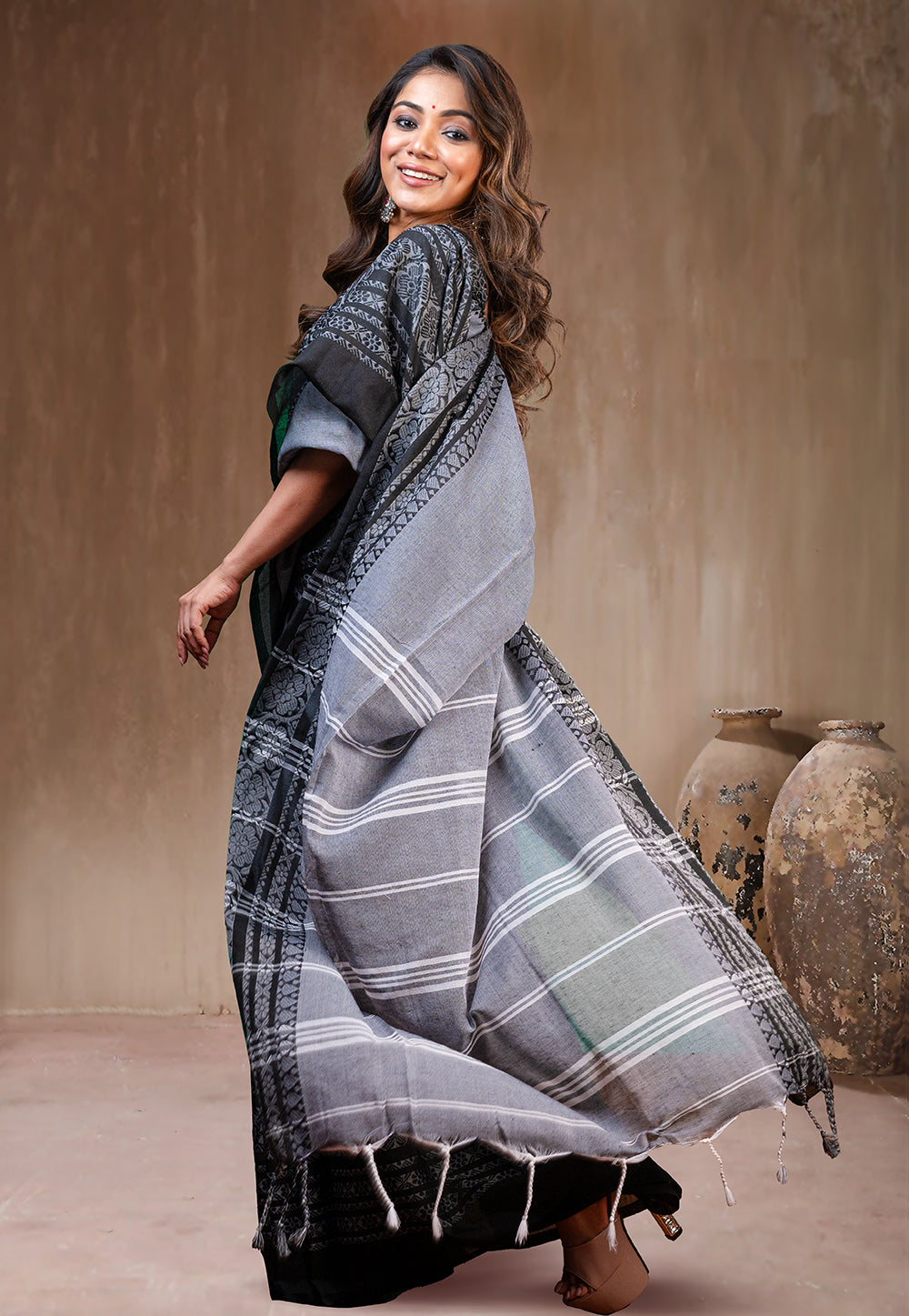 GREY AND BLACK HANDWOVEN BEGAMPURI SAREE