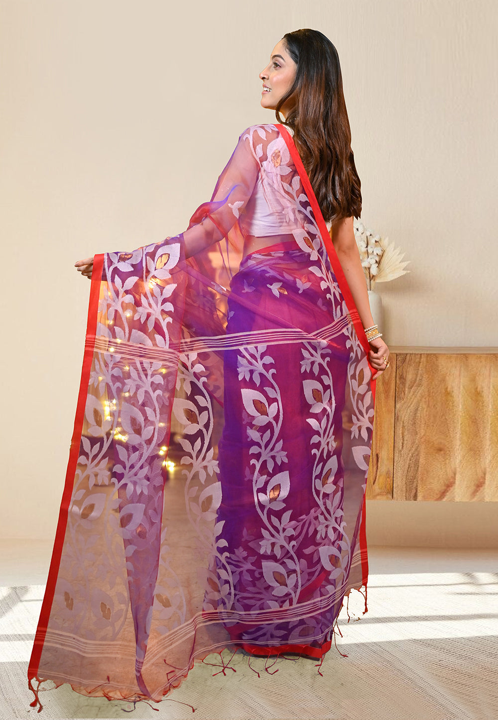 PURE HANDWOVEN MUSLIN SILK SAREE IN PURPLE COLOR WITH OFFWHITE FLORAL MOTIFS AND RED BORDER