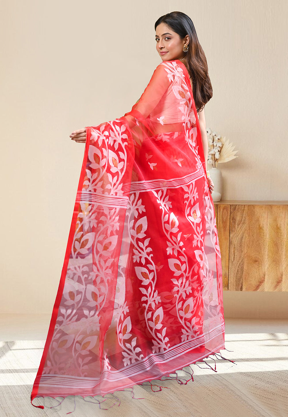 PURE HANDWOVEN MUSLIN SILK SAREE IN RED COLOR WITH OFFWHITE FLORAL MOTIFS