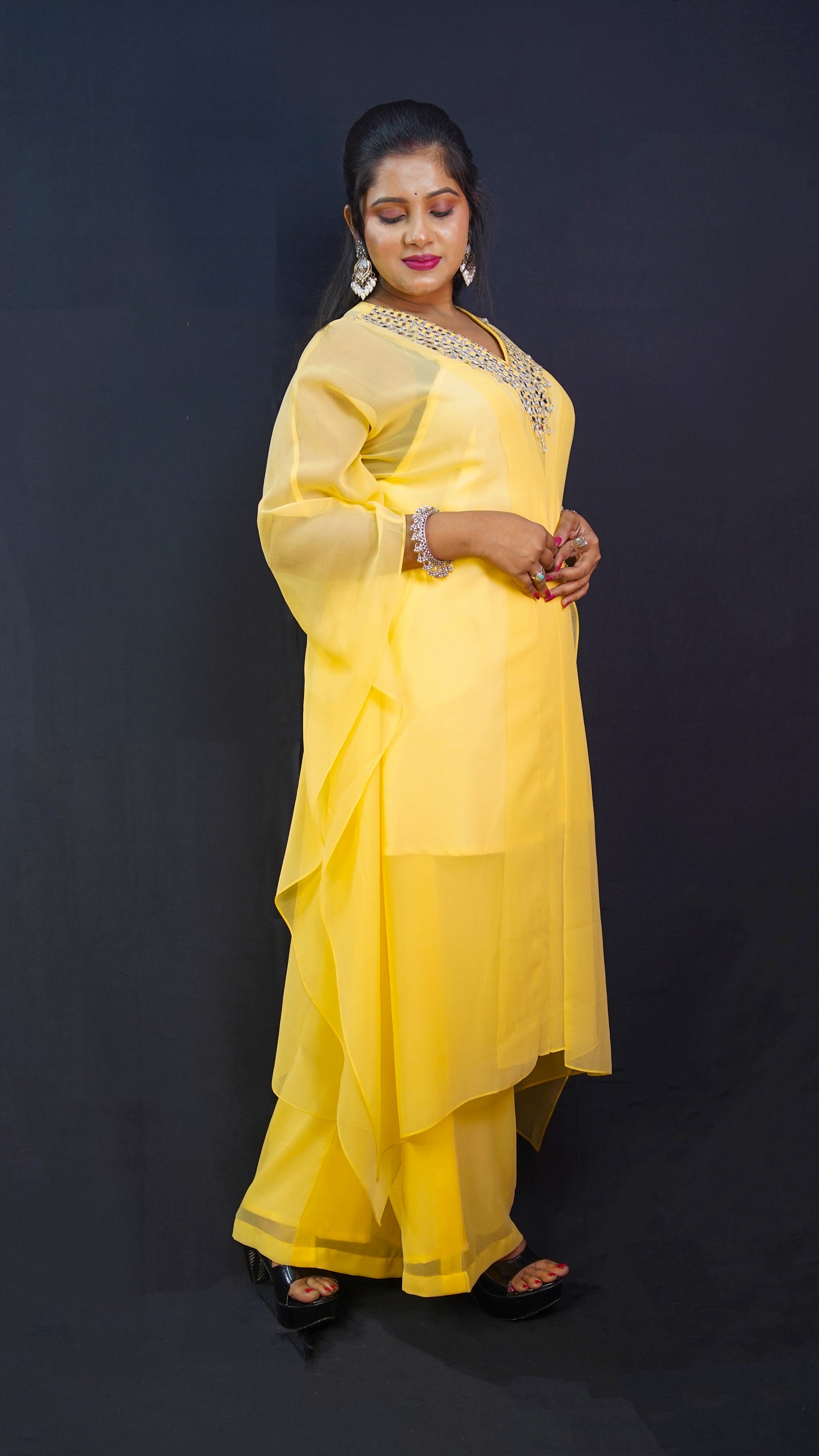 KAFTAN CO-ORD SET WITH MIRROR AND CRYSTAL EMBELLISHMENT ON THE NECK IN YELLOW COLOUR
