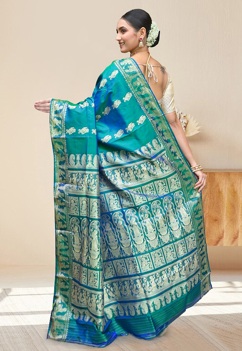PURE HANDWOVEN BALUCHARI SILK SAREE IN GREEN DUAL TONED COLOR WITH TRADITIONAL RESHAM WEAVING