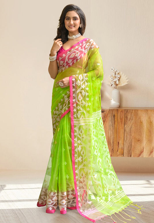 PURE HANDWOVEN MUSLIN SILK SAREE IN GREEN COLOR WITH OFFWHITE FLORAL MOTIFS AND PINK BORDER